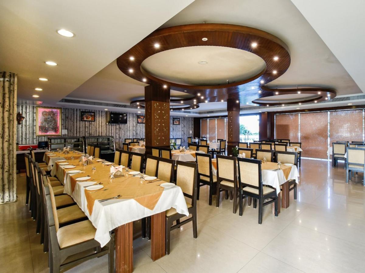 Hotel Shiv Vilas Bhopal Buitenkant foto